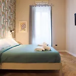 Mazz&Panell Central Station Apartment